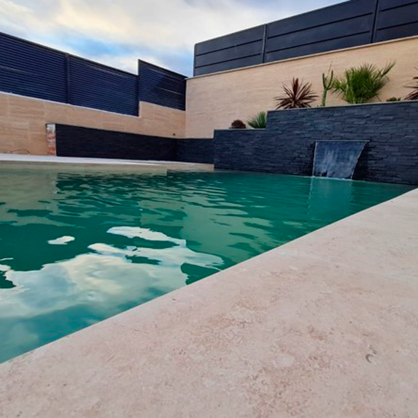 private pool by Piscinas Gonzaina