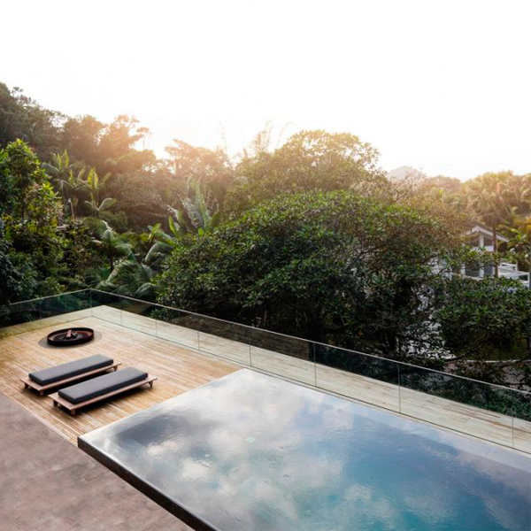 overflow pool in th middle of the jungle