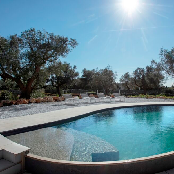 asymmetric infinity pool by SYS Piscine