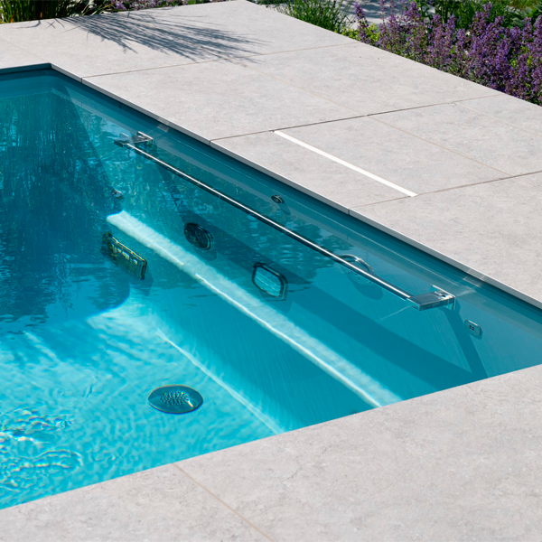 private pool with counter current swimming by Leidenfrost