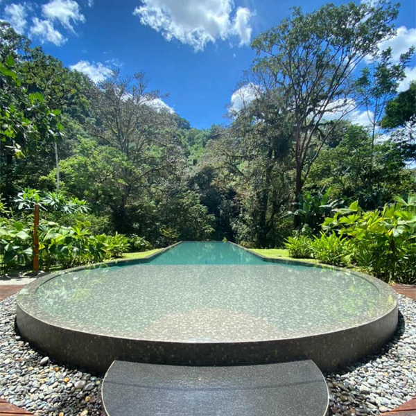 custom infinity pool in Pacuare Lodge, by Acuarium
