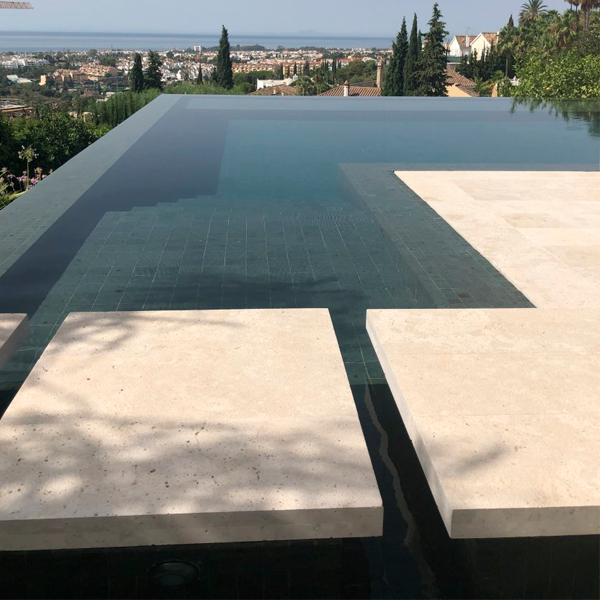 infinity pool by Total Pool Concept