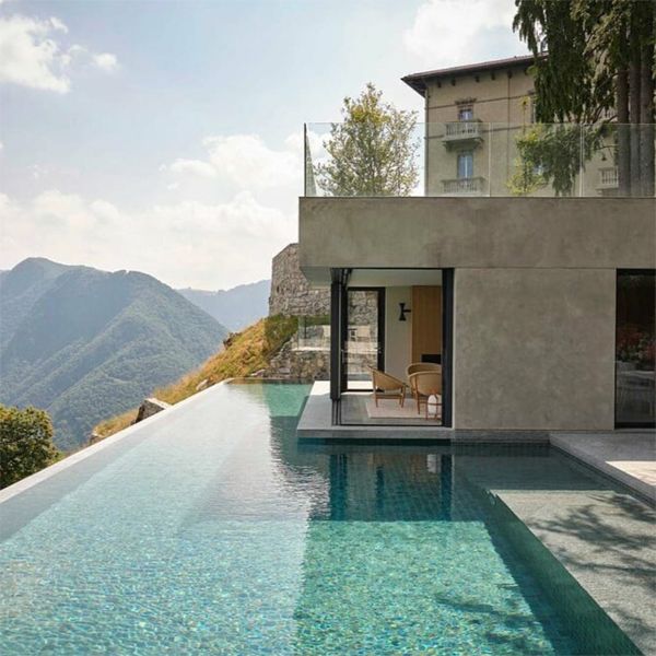 private infinity pool in a project by Andrea Meirana, in Lake Como