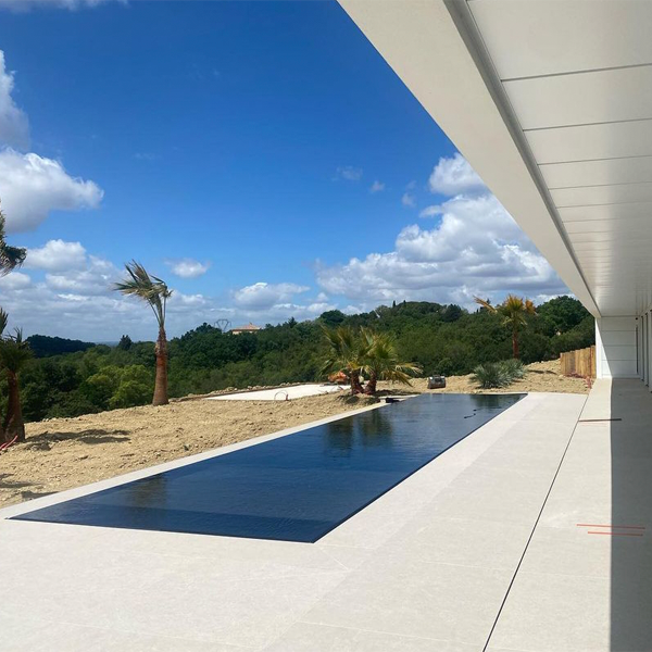 infinity pool in an ar-quo project