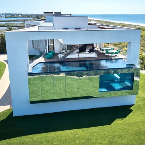Incredible transparent pool in a project by Barnes Coy Architects