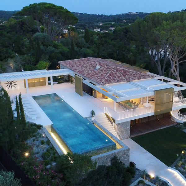 infinity lap pool in Saint Tropez by Vincent Coste