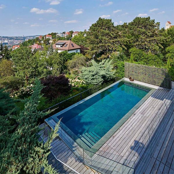 infinity pool by OSPA Schwimmbadtechnik