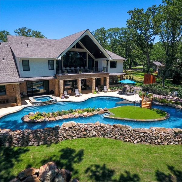 Lazy river with spa, by Allison Pools
