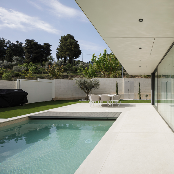 minimalist pool in a project by BR29