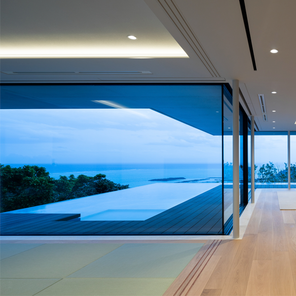 modern house with infinity pool by Kidosaki Architects Studio