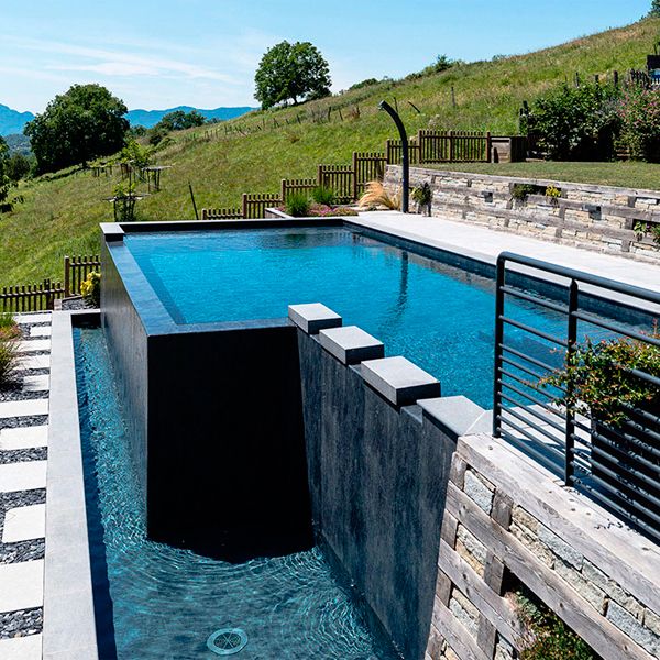 modern infinity pool by Gonthier