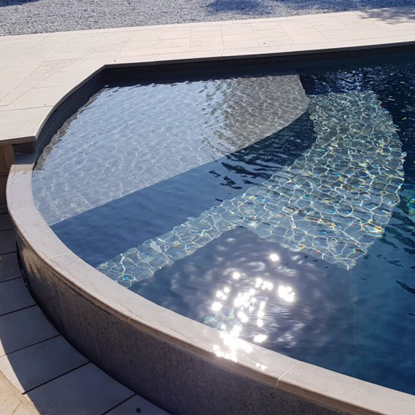 asymmetric infinity pool by SYS Piscine
