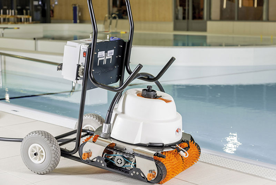 Hexagone Chrono MP4 robotic pool cleaner for public pools
