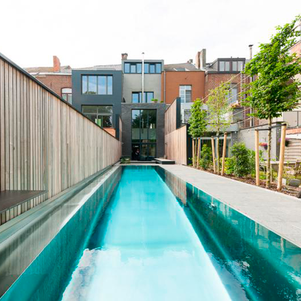 piscina desbordante para natación realizada en acero inox por RVS Swimming Pools