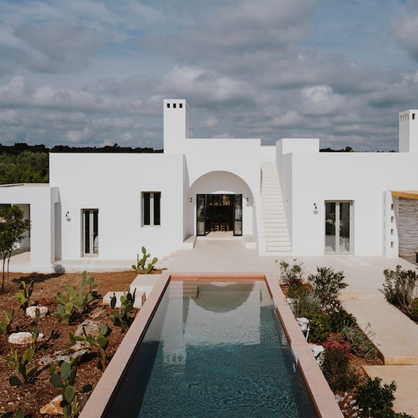 piscina elevada por andrew trotter