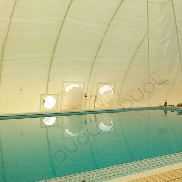 interior de cubierta inflable para piscina de grandes dimensiones