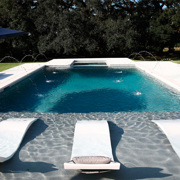 piscina, spa y paisajismo por Makaira Landscape Pools