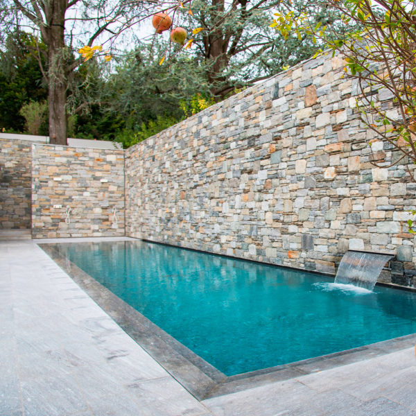 piscina desbordante de hotel