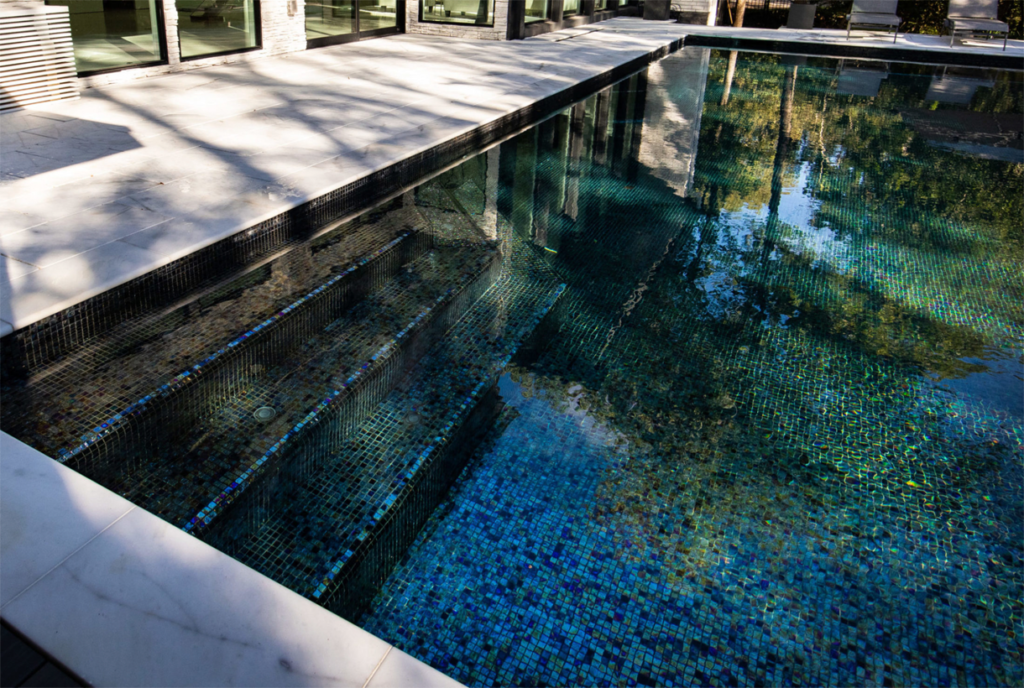 Últimas tendencias en piscinas - Poolique - Ideas y diseños de piscina