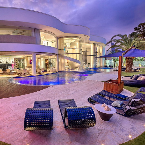 piscine privée sur mesure par Arquiteto Aquiles