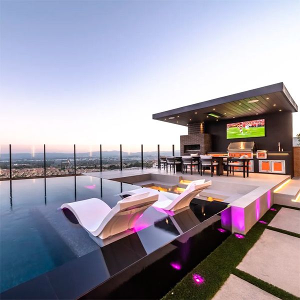 piscine á débordement au design moderne par Westmod Design