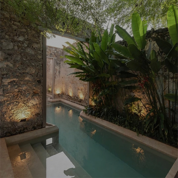 piscine intégrée à la maison
