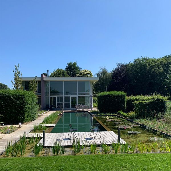 piscine naturelle couloir de nage et jardin, par Geoblauw