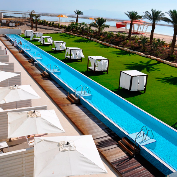 couloir de nage à l´hôtel Herodes Dead Sea, dans la liste des meilleures piscines de l'été 2022, par Pools Harash